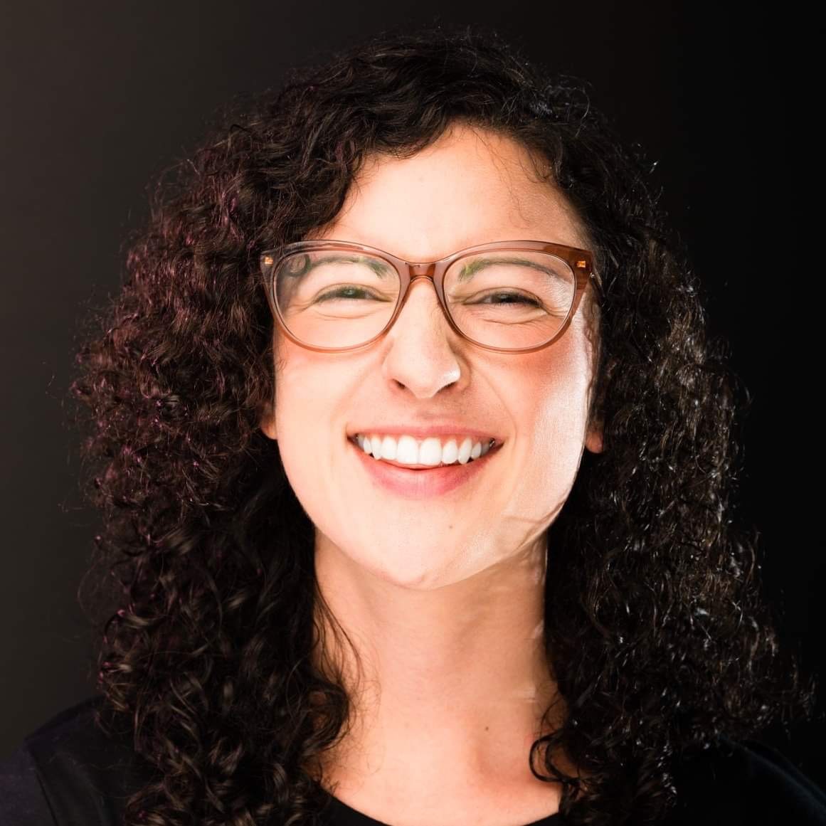 Photo of stand up comedian Geneva Rust-Orta